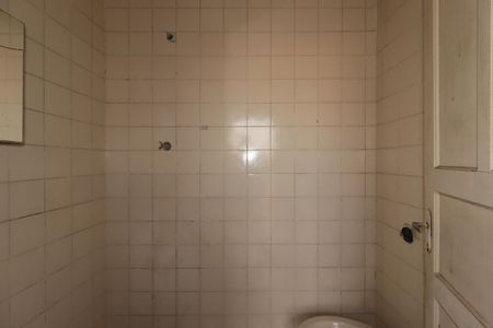 Casa à venda com 129m², 2 quartos e 2 vagasEdícula - Banheiro