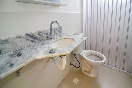 Banheiro da Suíte de apartamento para alugar com 2 quartos, 60m² em Jardim Santiago, Indaiatuba