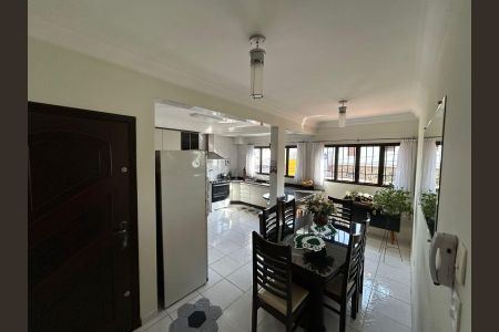 Sala de casa à venda com 3 quartos, 212m² em Vila Humaita, Santo André