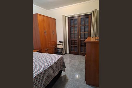 Casa à venda com 212m², 3 quartos e 4 vagas Casa à venda com 212m², 3 quartos e 4 vagasQuarto
