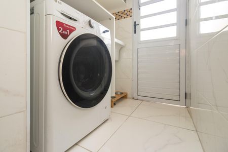 Casa à venda com 78m², 2 quartos e 2 vagas Casa à venda com 78m², 2 quartos e 2 vagasÁrea de Serviço