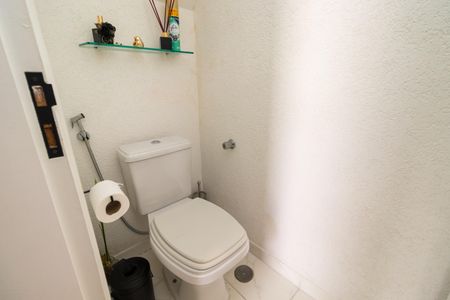 Casa à venda com 78m², 2 quartos e 2 vagas Casa à venda com 78m², 2 quartos e 2 vagasLavabo