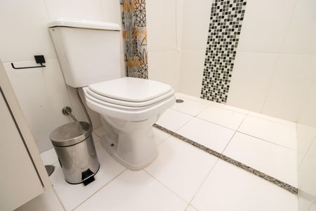 Casa à venda com 78m², 2 quartos e 2 vagas Casa à venda com 78m², 2 quartos e 2 vagasBanheiro Social