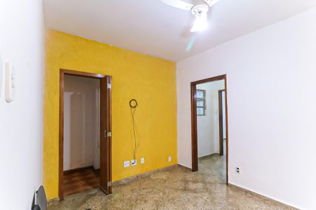 Sala de casa para alugar com 2 quartos, 100m² em Piedade, Rio de Janeiro