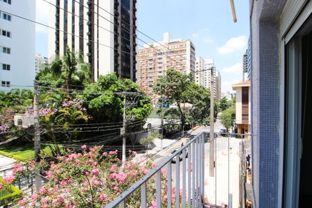 Apartamento para alugar com 80m², 3 quartos e sem vaga Apartamento para alugar com 80m², 3 quartos e sem vagaVaranda da Quarto 2