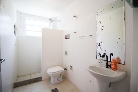 Apartamento para alugar com 80m², 3 quartos e sem vaga Apartamento para alugar com 80m², 3 quartos e sem vagaBanheiro