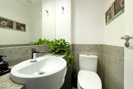 Apartamento à venda com 96m², 3 quartos e 2 vagas Apartamento à venda com 96m², 3 quartos e 2 vagasLavabo da Sala