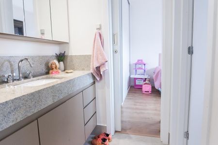 Apartamento à venda com 96m², 3 quartos e 2 vagas Apartamento à venda com 96m², 3 quartos e 2 vagasBanheiro Social