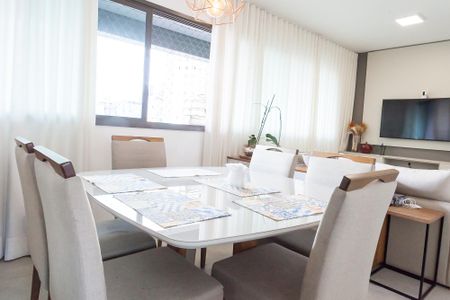 Apartamento à venda com 96m², 3 quartos e 2 vagas Apartamento à venda com 96m², 3 quartos e 2 vagasSala de Jantar
