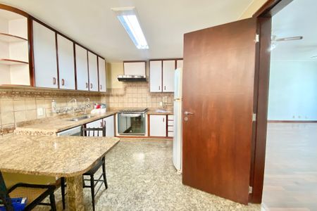 Apartamento à venda com 146m², 3 quartos e 1 vagaCozinha