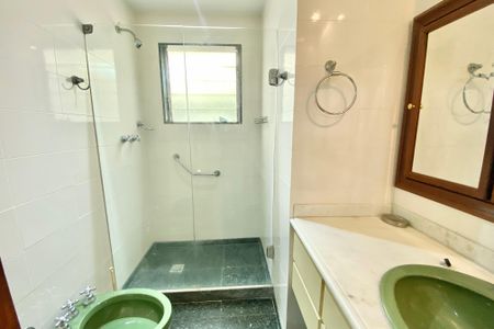 Apartamento à venda com 146m², 3 quartos e 1 vagaBanheiro social