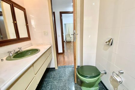 Apartamento à venda com 146m², 3 quartos e 1 vagaBanheiro social