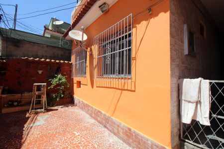 Casa para alugar com 70m², 2 quartos e sem vagaQuintal Frente