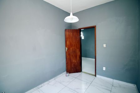 Quarto 1 de casa para alugar com 2 quartos, 70m² em Ramos, Rio de Janeiro