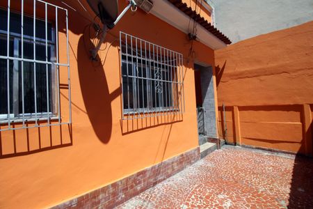 Casa para alugar com 70m², 2 quartos e sem vagaQuintal Frente