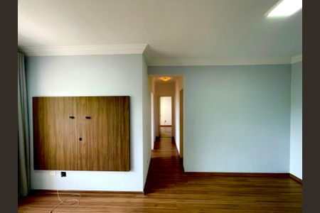 Sala de apartamento para alugar com 3 quartos, 79m² em C Brasil (jd P Dutra, Guarulhos