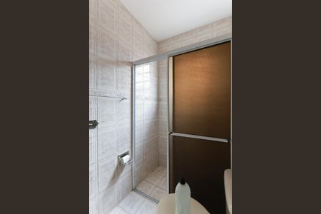 Casa para alugar com 170m², 5 quartos e 2 vagas Casa para alugar com 170m², 5 quartos e 2 vagasBanheiro social