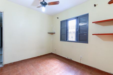 Casa para alugar com 170m², 5 quartos e 2 vagas Casa para alugar com 170m², 5 quartos e 2 vagasQuarto 2