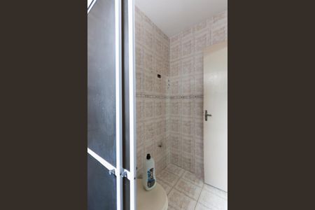 Casa para alugar com 170m², 5 quartos e 2 vagas Casa para alugar com 170m², 5 quartos e 2 vagasBanheiro social