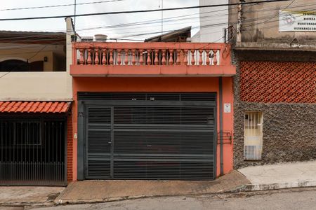 Casa para alugar com 170m², 5 quartos e 2 vagas Casa para alugar com 170m², 5 quartos e 2 vagasFachada