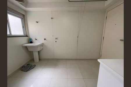 Apartamento à venda com 96m², 3 quartos e 2 vagas Apartamento à venda com 96m², 3 quartos e 2 vagasÁrea de Serviço