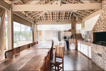 Apartamento à venda com 96m², 3 quartos e 2 vagas Apartamento à venda com 96m², 3 quartos e 2 vagasÁrea comum - Churrasqueira