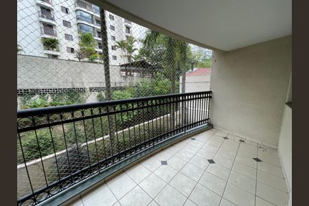 Apartamento à venda com 96m², 3 quartos e 2 vagas Apartamento à venda com 96m², 3 quartos e 2 vagasVaranda da Sala