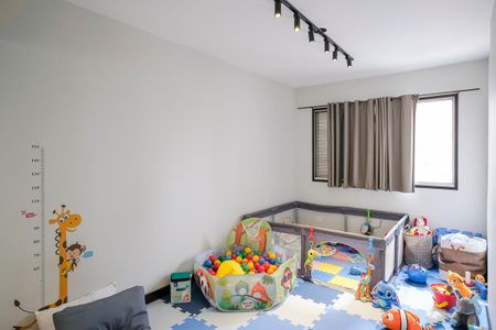 Apartamento à venda com 170m², 4 quartos e 2 vagasQuarto 1