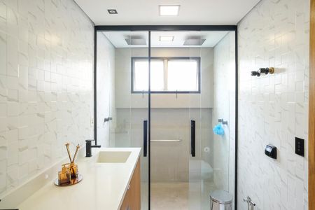 Apartamento à venda com 170m², 4 quartos e 2 vagasBanheiro da suíte