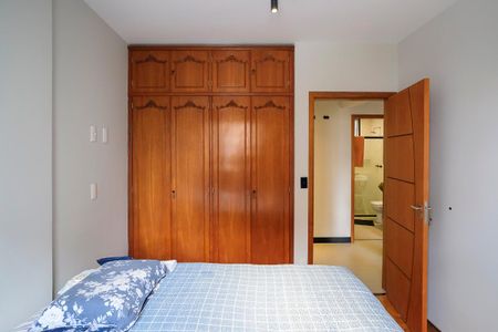 Apartamento à venda com 170m², 4 quartos e 2 vagasQuarto 2