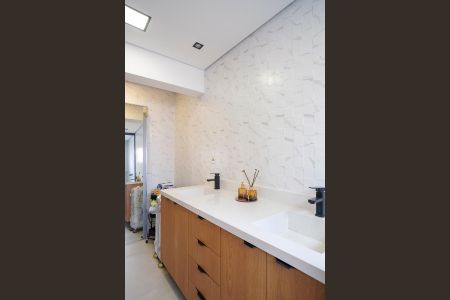 Apartamento à venda com 170m², 4 quartos e 2 vagasBanheiro da suíte