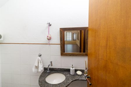 Casa à venda com 75m², 2 quartos e 2 vagas Casa à venda com 75m², 2 quartos e 2 vagasLavabo