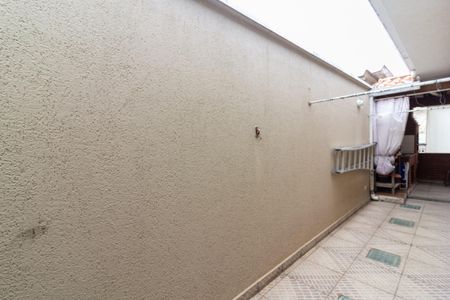 Casa à venda com 75m², 2 quartos e 2 vagas Casa à venda com 75m², 2 quartos e 2 vagasVaranda Quarto 2