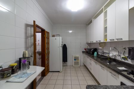 Casa à venda com 75m², 2 quartos e 2 vagas Casa à venda com 75m², 2 quartos e 2 vagasCozinha