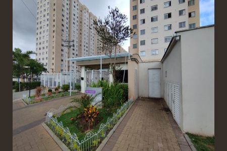 Apartamento à venda com 33m², 2 quartos e sem vaga Apartamento à venda com 33m², 2 quartos e sem vagaFachada e portaria