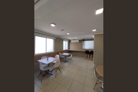 Apartamento à venda com 33m², 2 quartos e sem vaga Apartamento à venda com 33m², 2 quartos e sem vagaÁrea comum - Salão de festas