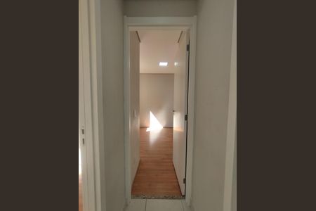 Apartamento à venda com 33m², 2 quartos e sem vaga Apartamento à venda com 33m², 2 quartos e sem vagaCorredor