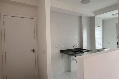 Apartamento para alugar com 82m², 3 quartos e 2 vagas Apartamento para alugar com 82m², 3 quartos e 2 vagasCozinha e Área de Serviço