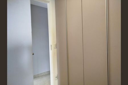 Apartamento para alugar com 119m², 3 quartos e 2 vagasSuite 3 - closet