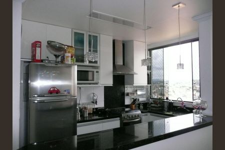 Apartamento para alugar com 120m², 2 quartos e 2 vagas Apartamento para alugar com 120m², 2 quartos e 2 vagasCozinha