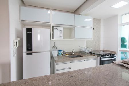 Apartamento para alugar com 70m², 2 quartos e 2 vagasCozinha