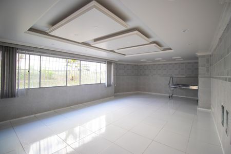 Apartamento para alugar com 50m², 2 quartos e 1 vaga Apartamento para alugar com 50m², 2 quartos e 1 vagaÁrea comum - Salão de festas