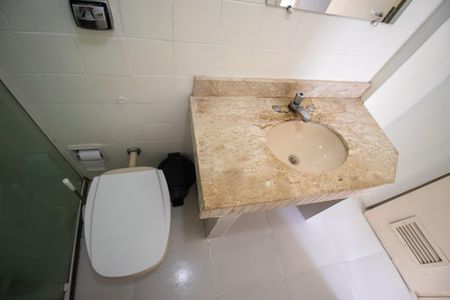 Apartamento para alugar com 50m², 2 quartos e 1 vaga Apartamento para alugar com 50m², 2 quartos e 1 vagaBanheiro