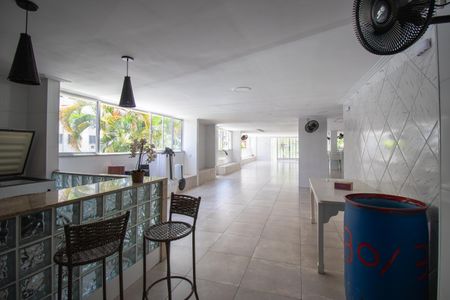 Apartamento para alugar com 50m², 2 quartos e 1 vaga Apartamento para alugar com 50m², 2 quartos e 1 vagaÁrea comum - Salão de festas