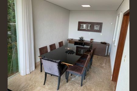 Casa para alugar com 400m², 4 quartos e 4 vagasSala