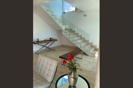 Sala de casa para alugar com 4 quartos, 400m² em Joá, Lagoa Santa