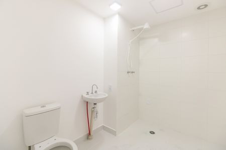 Studio para alugar com 27m², 1 quarto e sem vaga Studio para alugar com 27m², 1 quarto e sem vagaBanheiro