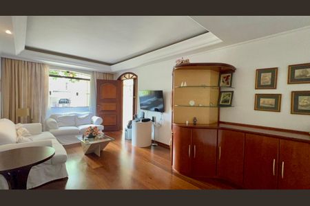 Sala de casa para alugar com 3 quartos, 256m² em Vila Madalena, São Paulo