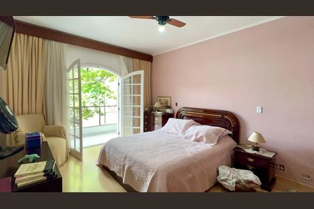 Casa para alugar com 256m², 3 quartos e 4 vagasSuite