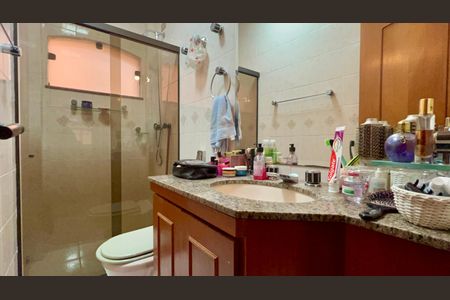 Casa para alugar com 256m², 3 quartos e 4 vagasBanheiro